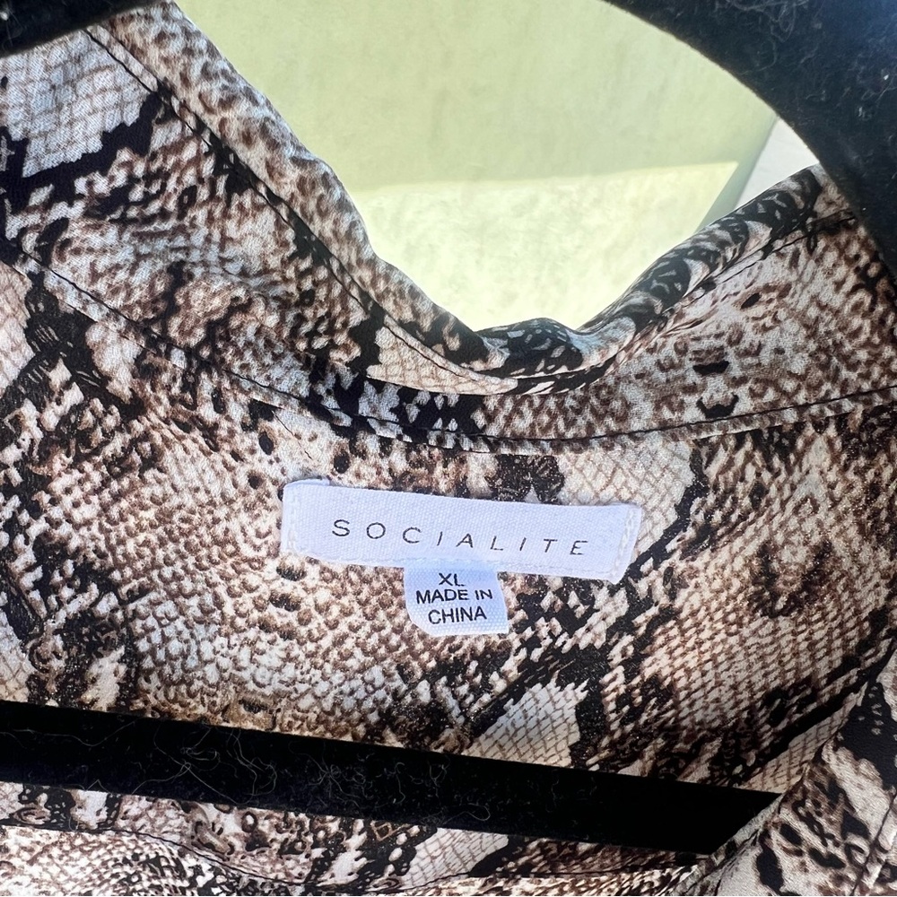 Socialite Snakeskin Long Dress Size: XL - Picture 8 of 8